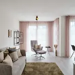 A14 Familienapartment Mit 2 Bädern&balkon Im Pine Hill Zirchow